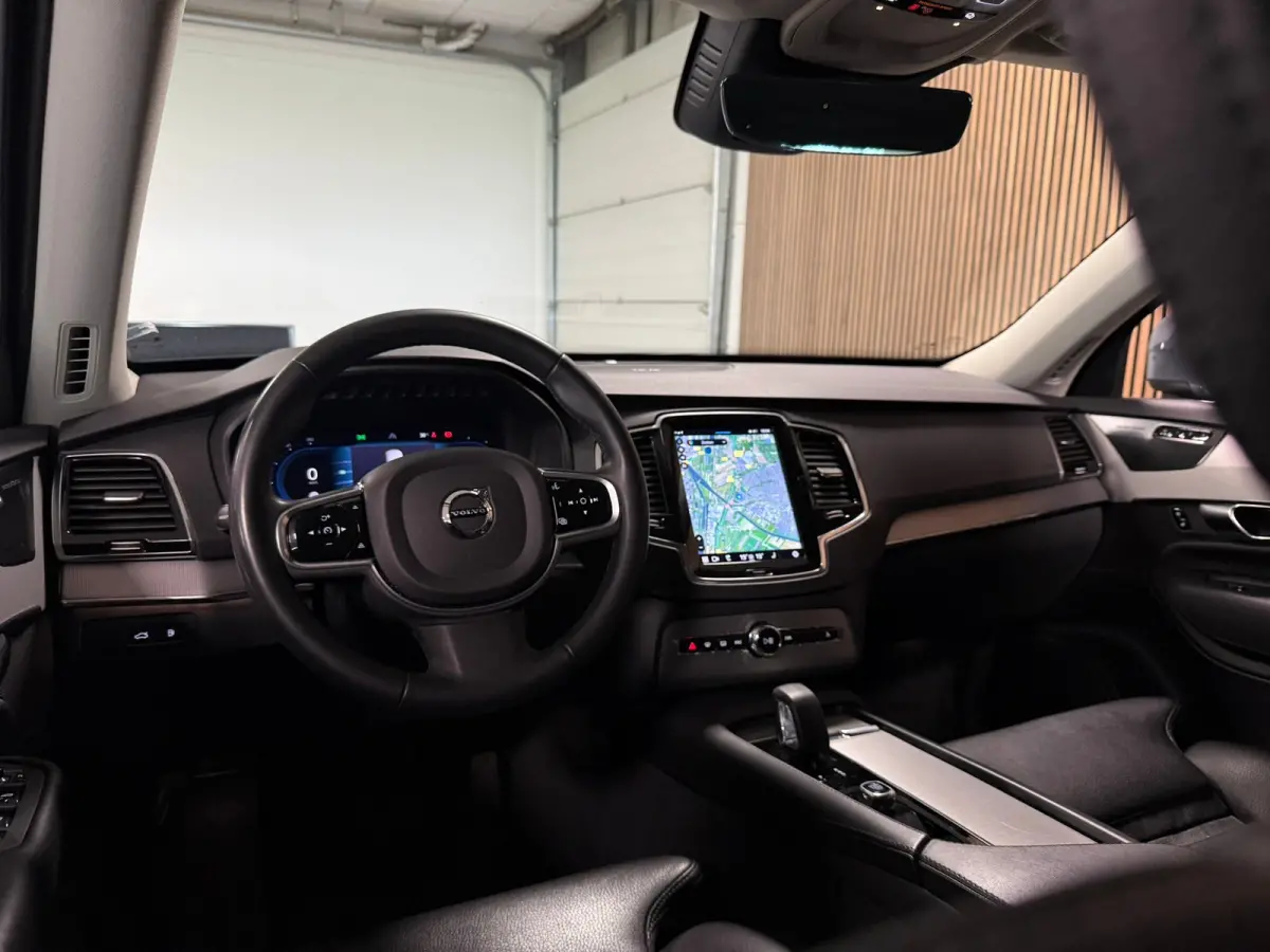 T8 AWD Recharge Bright Long Range | Trekhaak | Harman Kardon | 455pk | Adaptieve Cruise Control | Stoelverwarming voor+achter | Stuurwielverwarming | Parkeercamera | Full LED Meesturende kop