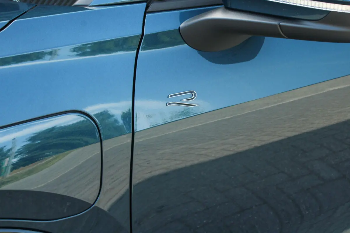 1.5 eHybrid 204pk R-Line Edition | Panoramadak | Trekhaak | Parkeer Assistent