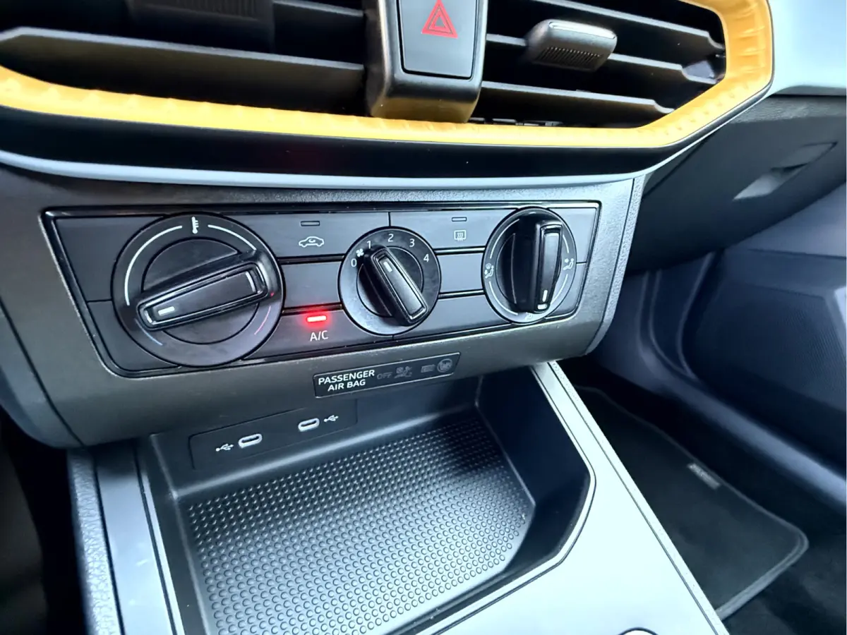 1.0 EcoTSI Reference Virt. Dash, App Connect, Led