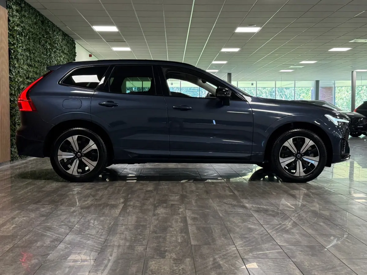 T6 AWD Recharge Plus Dark | Harman Kardon | All Season banden | Adaptieve Cruise Control | Stoelverwarming voor+achter | Stuurwielverwarming | Parkeercamera | Standkachel met Volvo On Call A