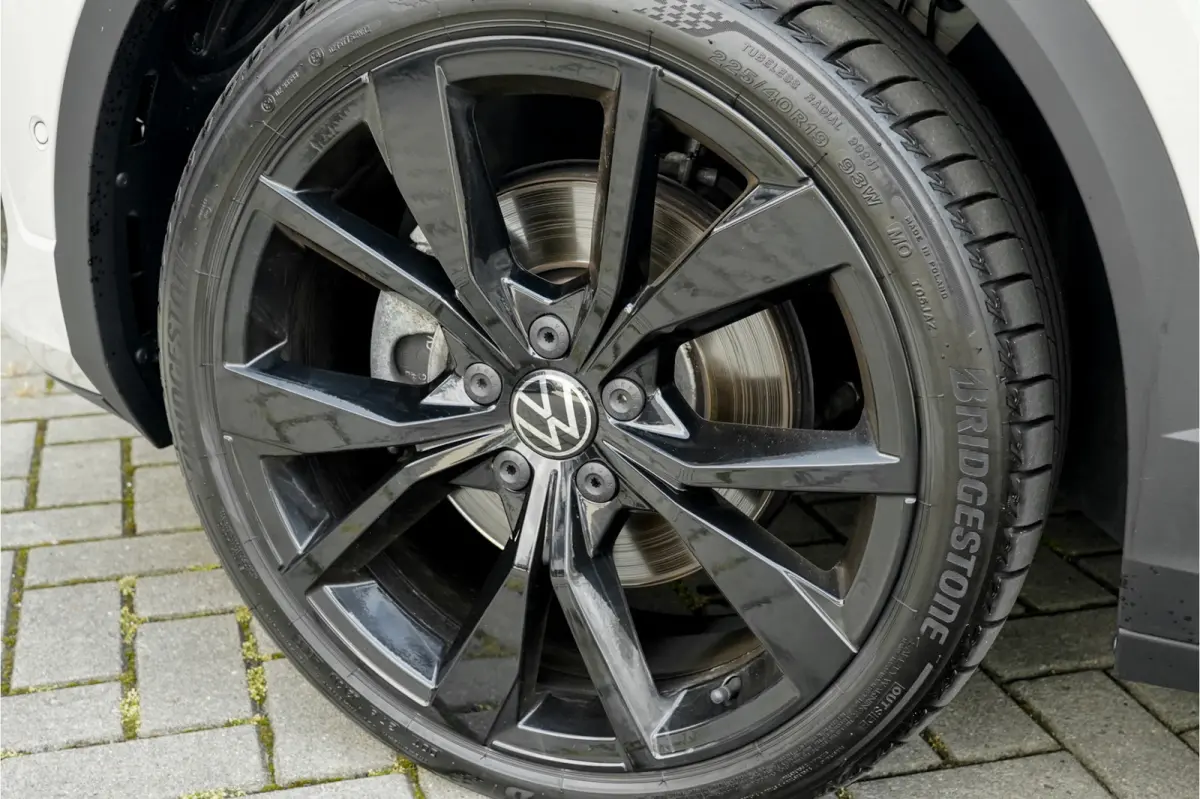 1.5 TSI R-Line Pano LED+ Beats Trekhaak ACC 19"