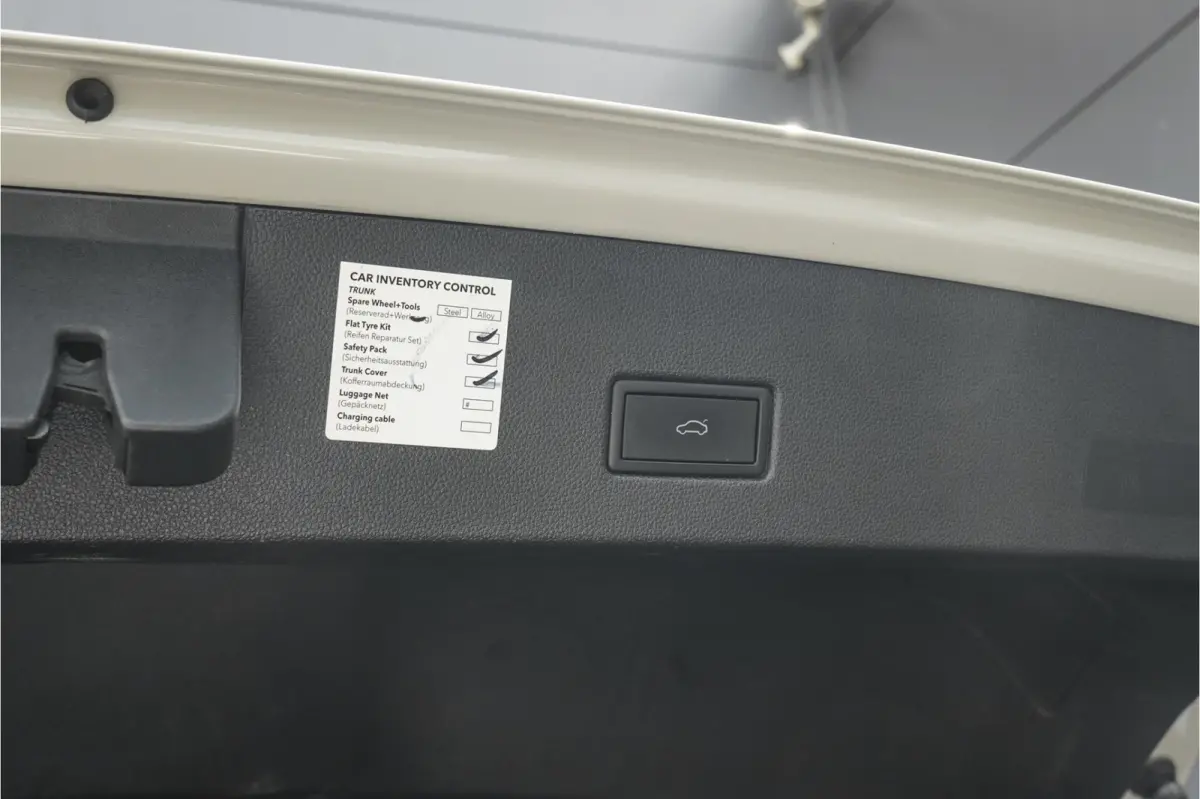 1.5 TSI R-Line Pano LED+ Beats Trekhaak ACC 19"