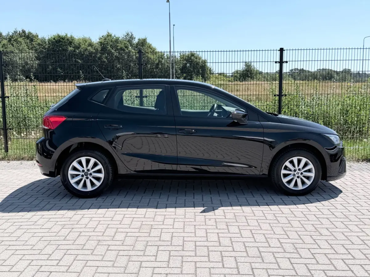 1.0 EcoTSI Style Business Connect | PDC | Carplay | Navi |