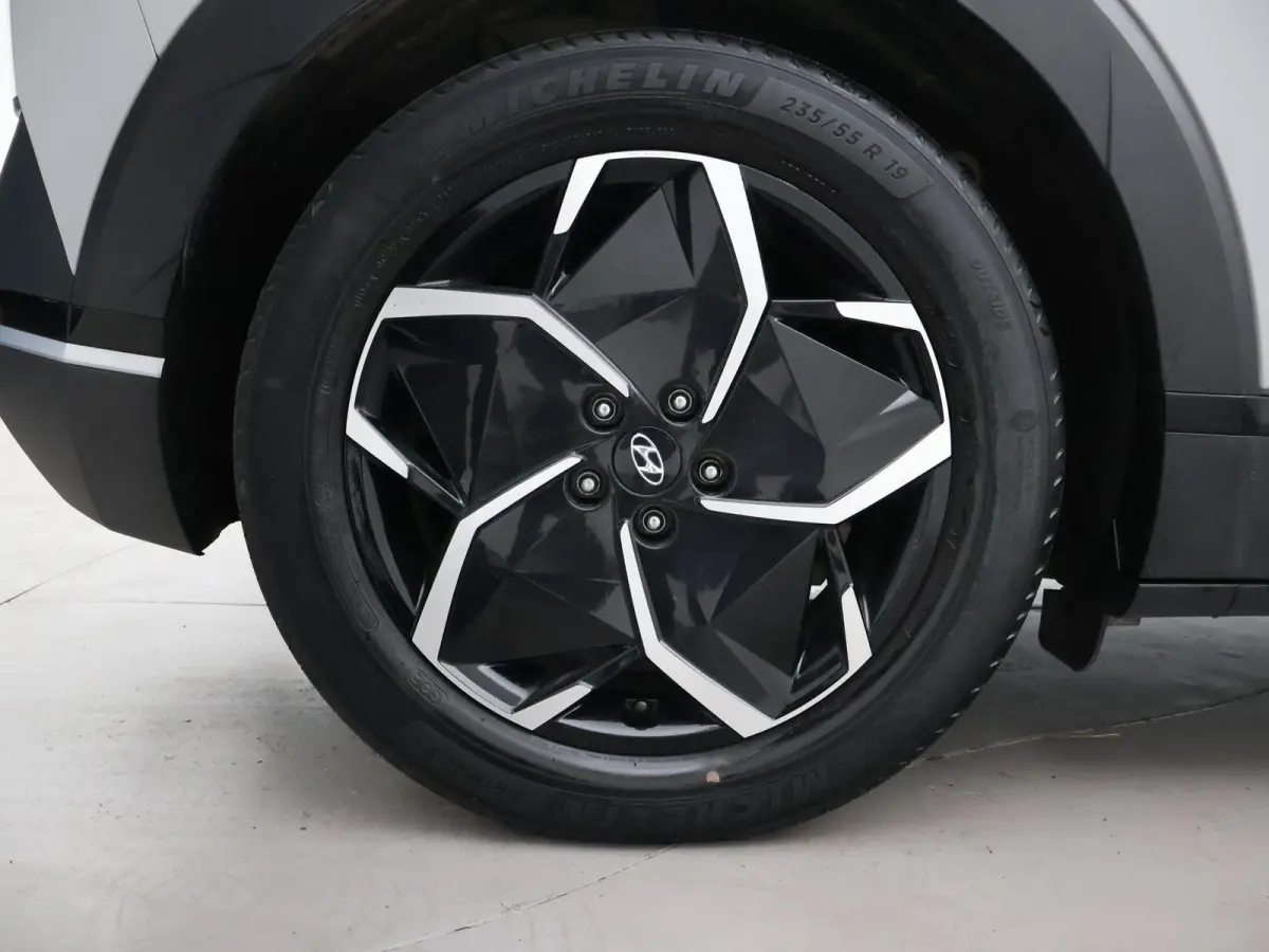 STYLE 73kWh + TREKHAAK | 19 INCH | SOH 96% | CAMERA | APPLE CARPLAY | ADAPTIVE CRUISE