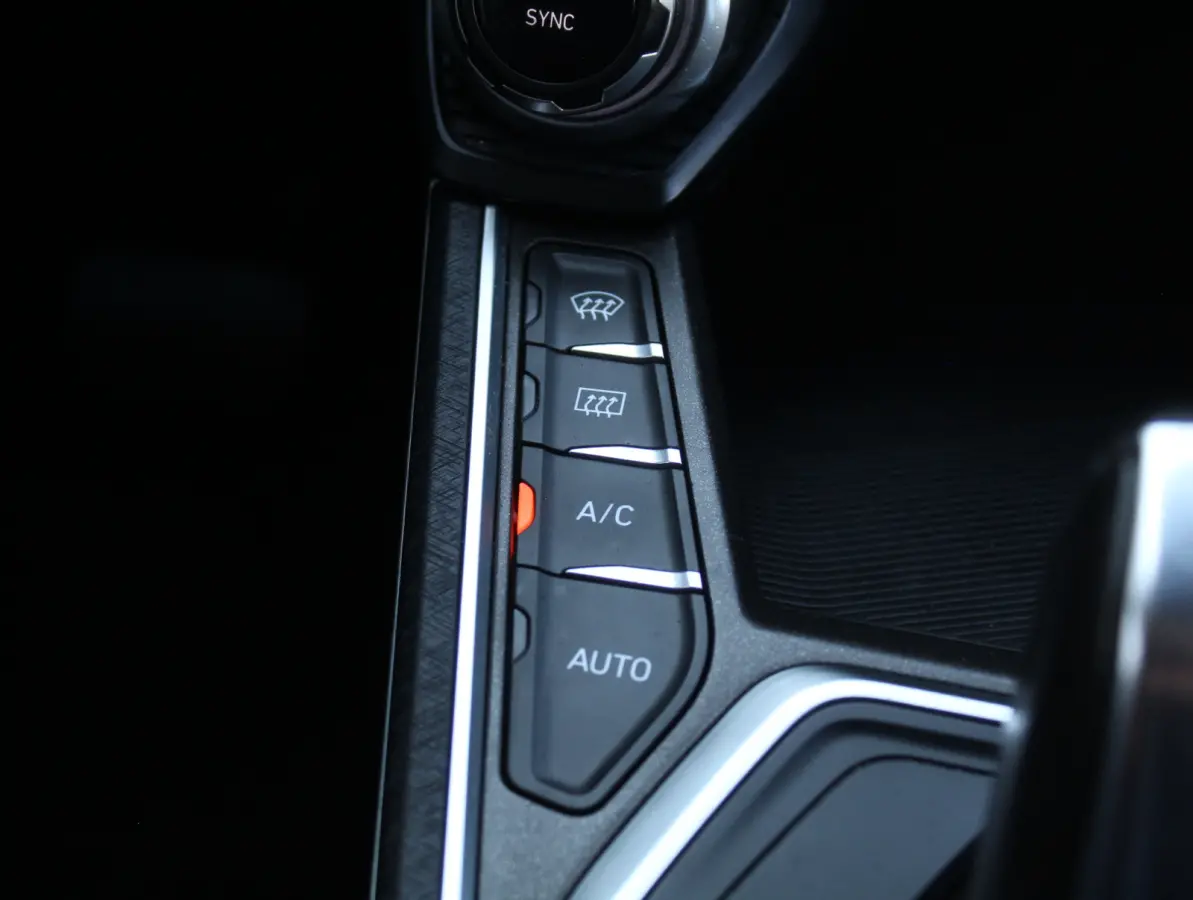 1.5 CARPLAY | CLIMATE | STOELVERW | 360CAMERA | PANODAK | WIFI | LED | DAB | NAVI | ELECSTOEL+MEM | ELECAKLEP | ADAPCRUISE