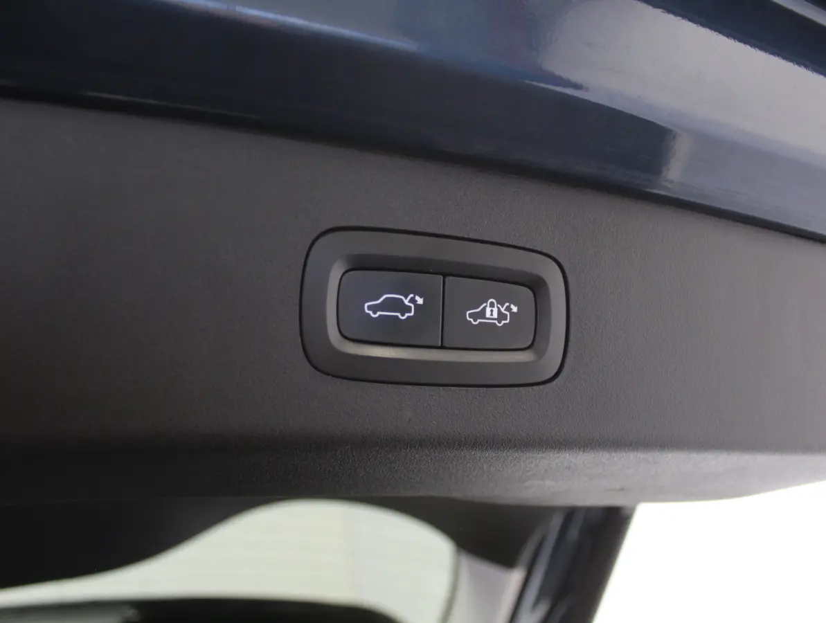 1.5 CARPLAY | CLIMATE | STOELVERW | 360CAMERA | PANODAK | WIFI | LED | DAB | NAVI | ELECSTOEL+MEM | ELECAKLEP | ADAPCRUISE