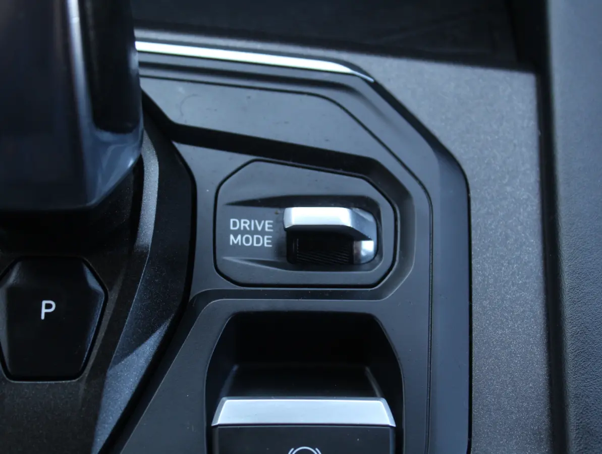 1.5 CARPLAY | CLIMATE | STOELVERW | 360CAMERA | PANODAK | WIFI | LED | DAB | NAVI | ELECSTOEL+MEM | ELECAKLEP | ADAPCRUISE