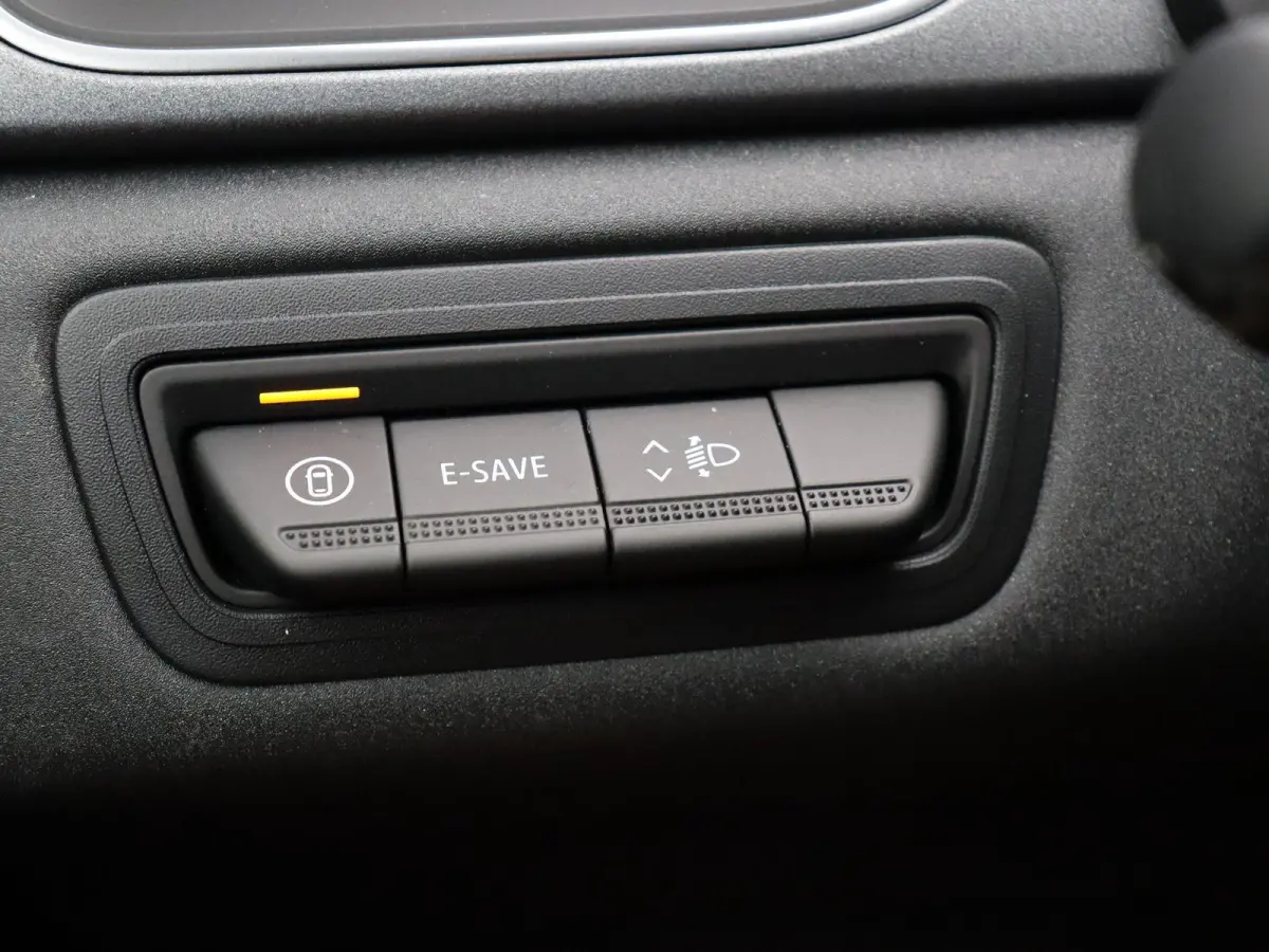 1.8 E-Tech full hybrid 160 techno | Achteruitrijcamera | Adaptieve cruise control | Digitale Cockpit | Navigatie |