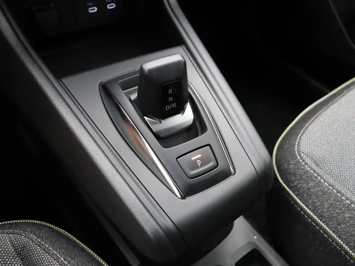 1.8 E-Tech full hybrid 160 techno | Achteruitrijcamera | Adaptieve cruise control | Digitale Cockpit | Navigatie |