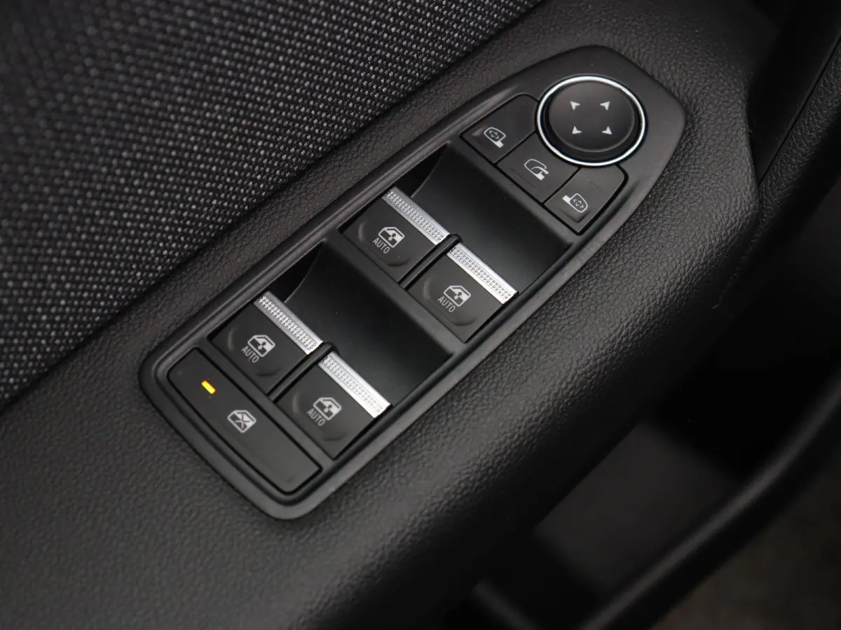 1.8 E-Tech full hybrid 160 techno | Achteruitrijcamera | Adaptieve cruise control | Digitale Cockpit | Navigatie |