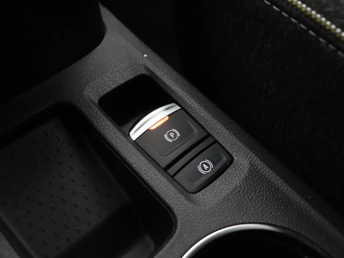 1.8 E-Tech full hybrid 160 techno | Achteruitrijcamera | Adaptieve cruise control | Digitale Cockpit | Navigatie |