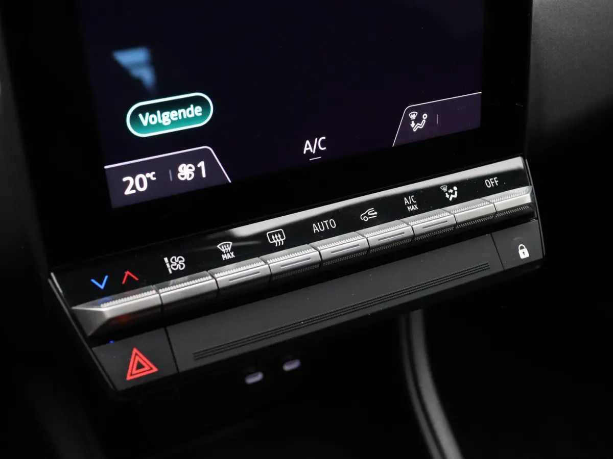 1.8 E-Tech full hybrid 160 techno | Achteruitrijcamera | Adaptieve cruise control | Digitale Cockpit | Navigatie |