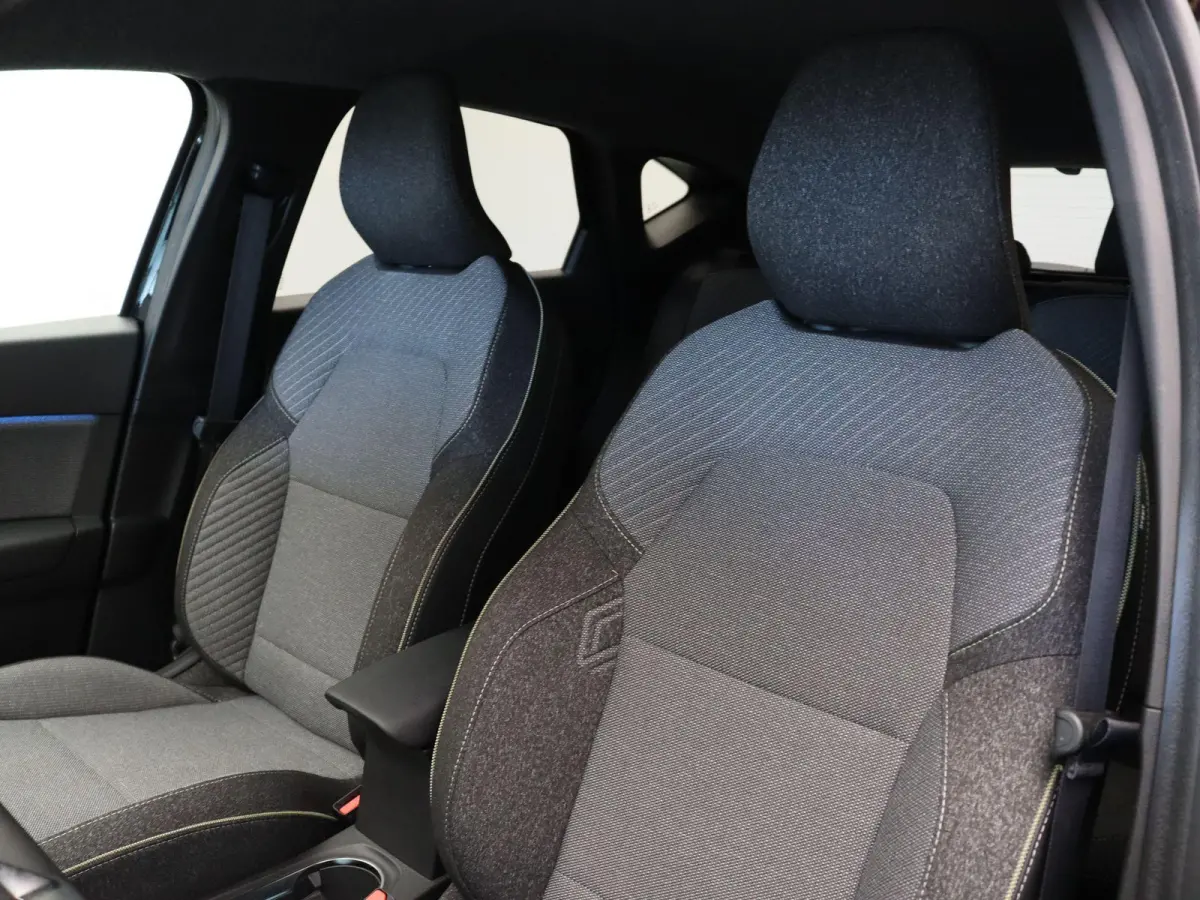 1.8 E-Tech full hybrid 160 techno | Achteruitrijcamera | Adaptieve cruise control | Digitale Cockpit | Navigatie |