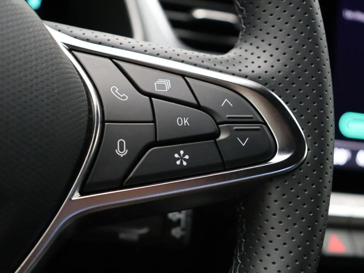 1.8 E-Tech full hybrid 160 techno | Achteruitrijcamera | Adaptieve cruise control | Digitale Cockpit | Navigatie |