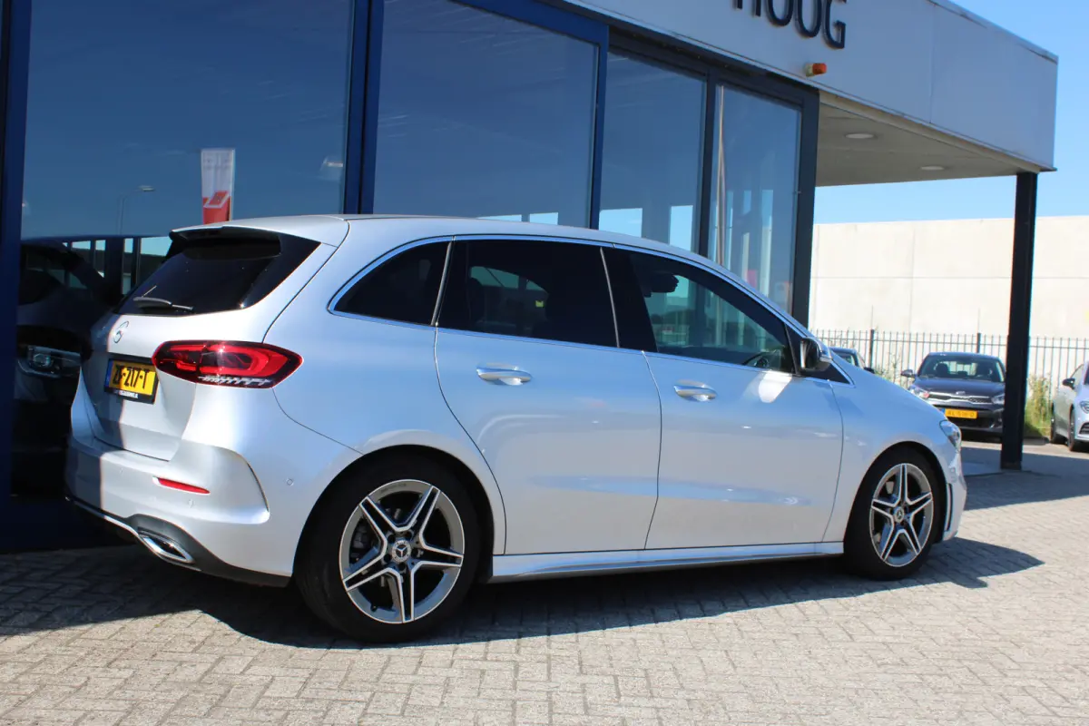 180 AUT7 AMG LINE SFEER KEY-LESS GO CARPLAY <<43.554KM>>