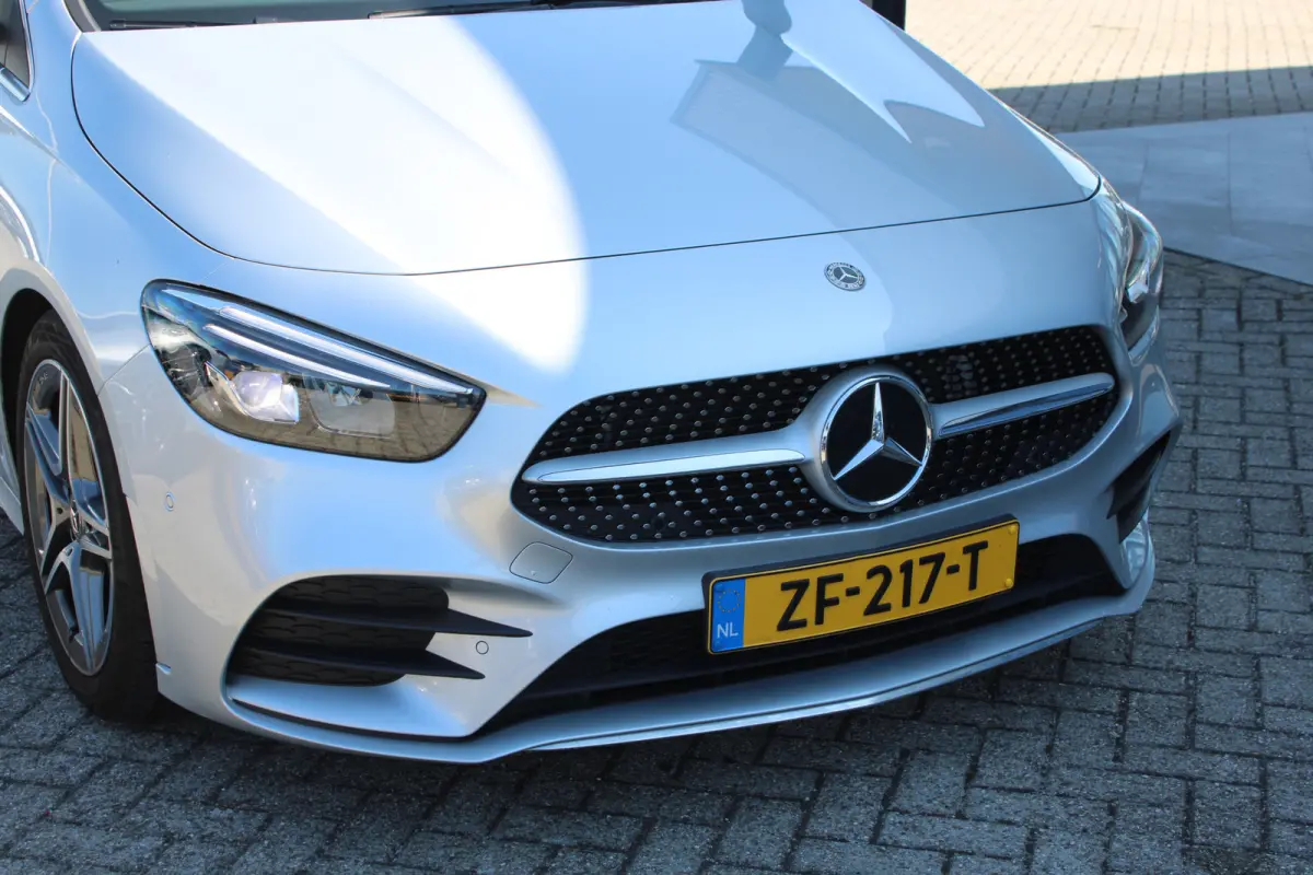 180 AUT7 AMG LINE SFEER KEY-LESS GO CARPLAY <<43.554KM>>