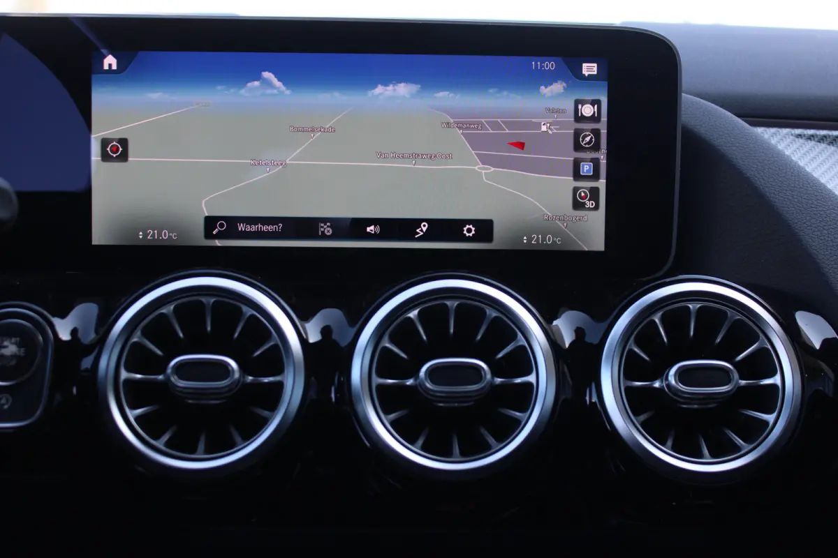 180 AUT7 AMG LINE SFEER KEY-LESS GO CARPLAY <<43.554KM>>