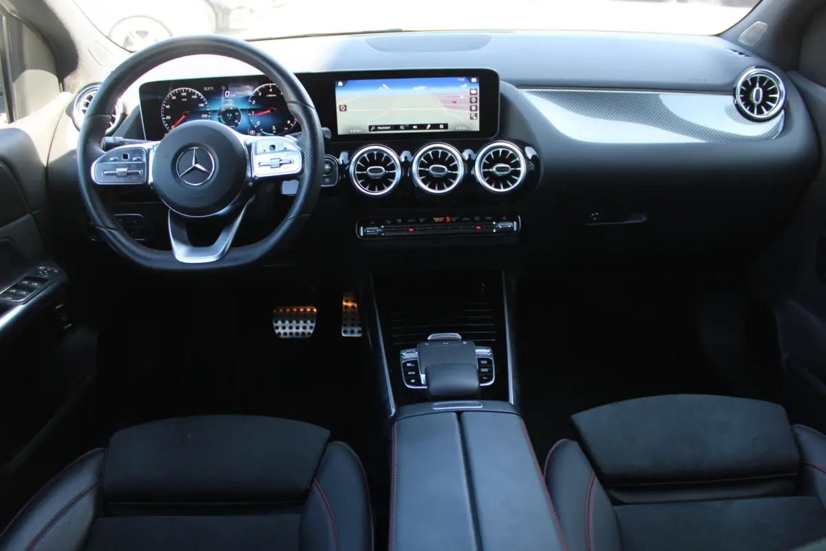 180 AUT7 AMG LINE SFEER KEY-LESS GO CARPLAY <<43.554KM>>