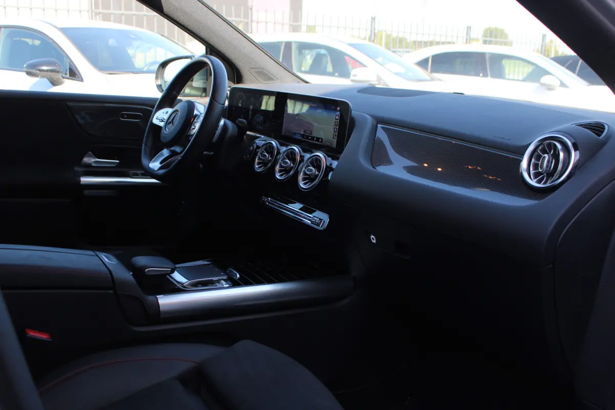 180 AUT7 AMG LINE SFEER KEY-LESS GO CARPLAY <<43.554KM>>