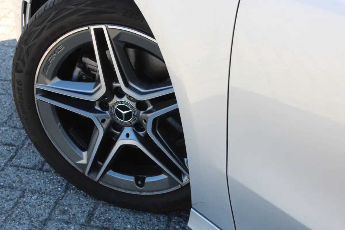 180 AUT7 AMG LINE SFEER KEY-LESS GO CARPLAY <<43.554KM>>