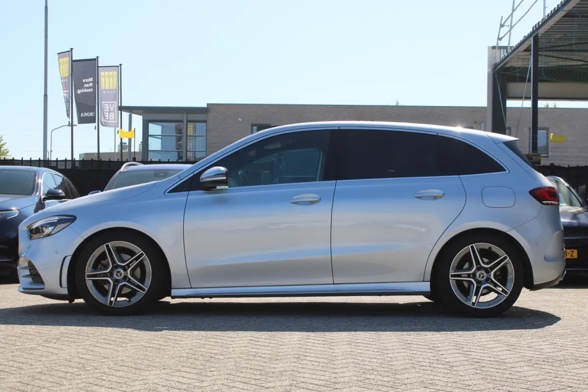 180 AUT7 AMG LINE SFEER KEY-LESS GO CARPLAY <<43.554KM>>