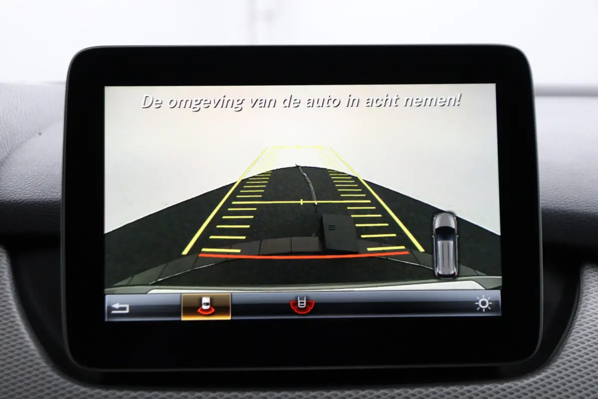 180 Family Edition | AUTOMAAT | Lederlook | Night-pakket | Connect Me Navigatie |