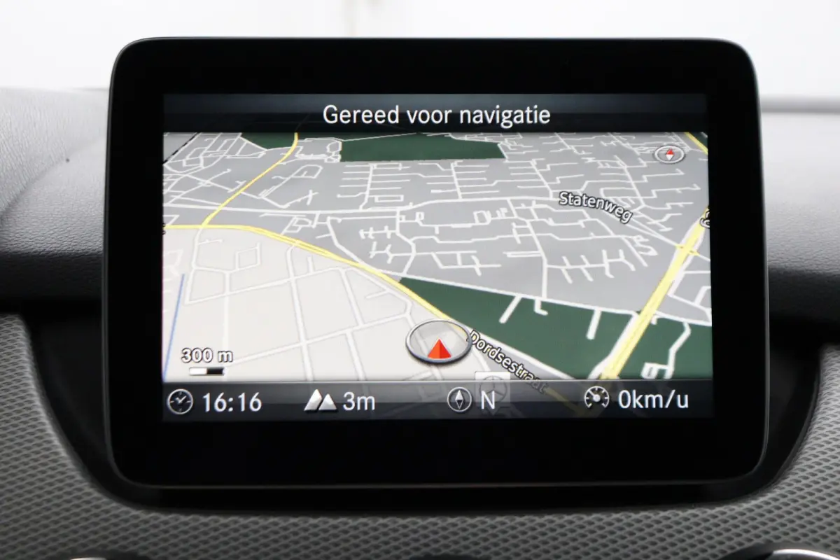 180 Family Edition | AUTOMAAT | Lederlook | Night-pakket | Connect Me Navigatie |