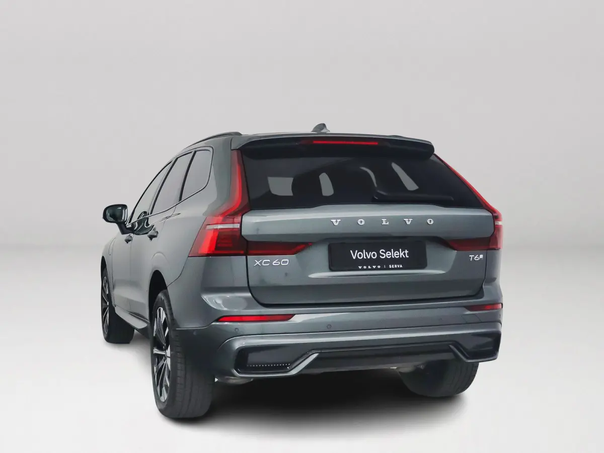 T6 Plug-in hybrid AWD Ultra Dark | Panoramadak | 360° camera | Luchtvering | Head-up display | Harman Kardon | Stoel- en stuurverwarming | Trekhaak