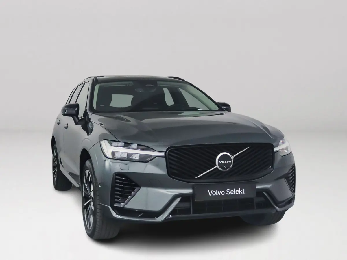 T6 Plug-in hybrid AWD Ultra Dark | Panoramadak | 360° camera | Luchtvering | Head-up display | Harman Kardon | Stoel- en stuurverwarming | Trekhaak