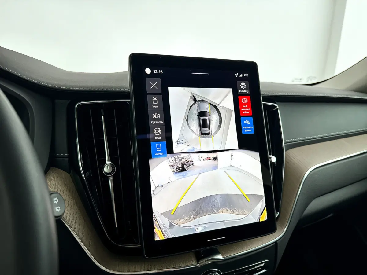 T6 Plug-in hybrid AWD Ultra Dark | Panoramadak | 360° camera | Luchtvering | Head-up display | Harman Kardon | Stoel- en stuurverwarming | Trekhaak