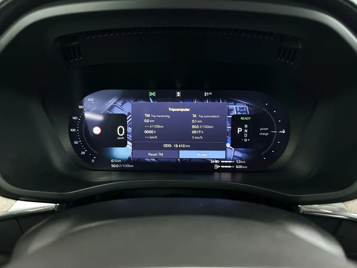 T6 Plug-in hybrid AWD Ultra Dark | Panoramadak | 360° camera | Luchtvering | Head-up display | Harman Kardon | Stoel- en stuurverwarming | Trekhaak