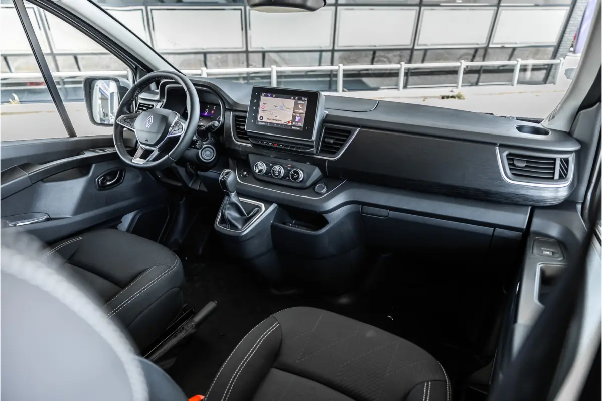 2.0 Blue dCi 170 PK L2H1 DC | Dubbel cabine | Camera | CarPlay | Navigatie | Betimmering | Trekhaak | Stoelverwarming | Virtual Cockpit | 5-Zitter| NAP Logisch