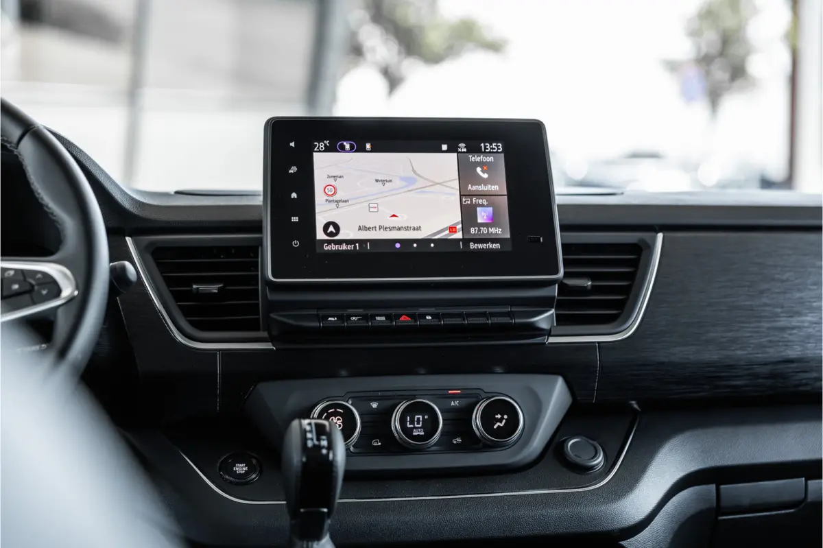 2.0 Blue dCi 170 PK L2H1 DC | Dubbel cabine | Camera | CarPlay | Navigatie | Betimmering | Trekhaak | Stoelverwarming | Virtual Cockpit | 5-Zitter| NAP Logisch