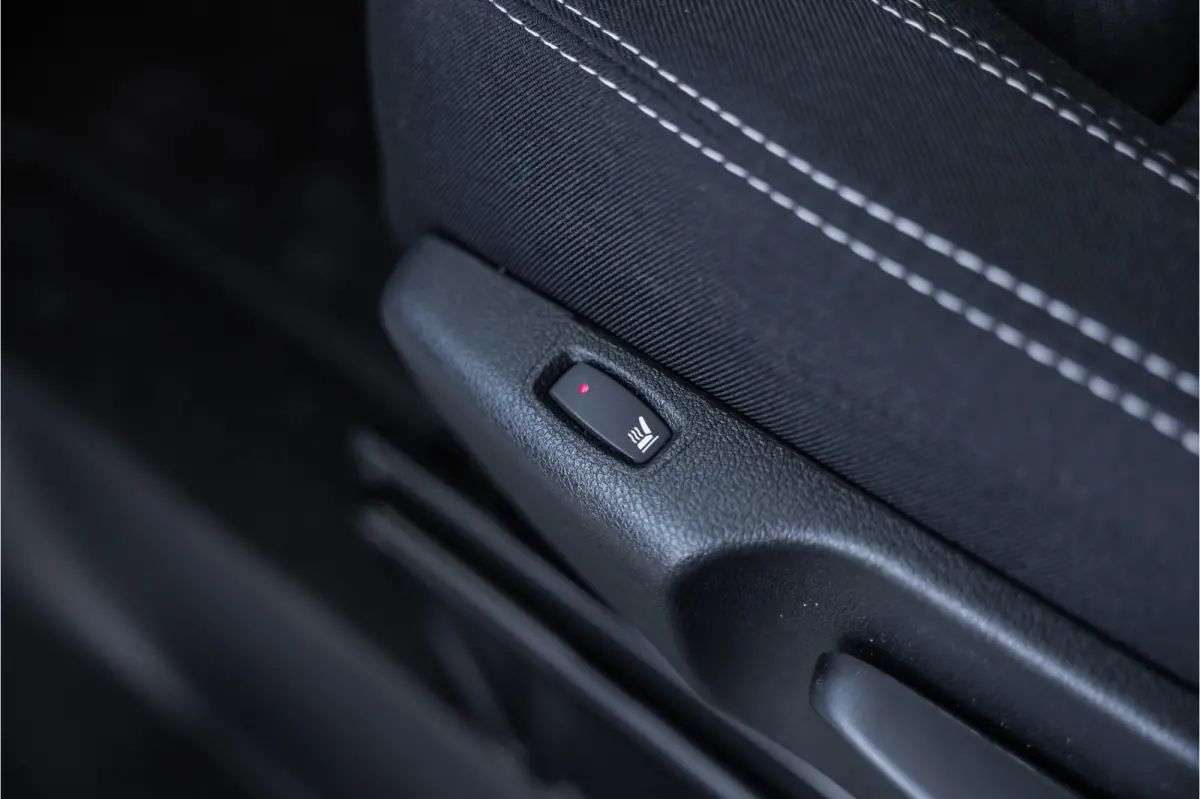2.0 Blue dCi 170 PK L2H1 DC | Dubbel cabine | Camera | CarPlay | Navigatie | Betimmering | Trekhaak | Stoelverwarming | Virtual Cockpit | 5-Zitter| NAP Logisch
