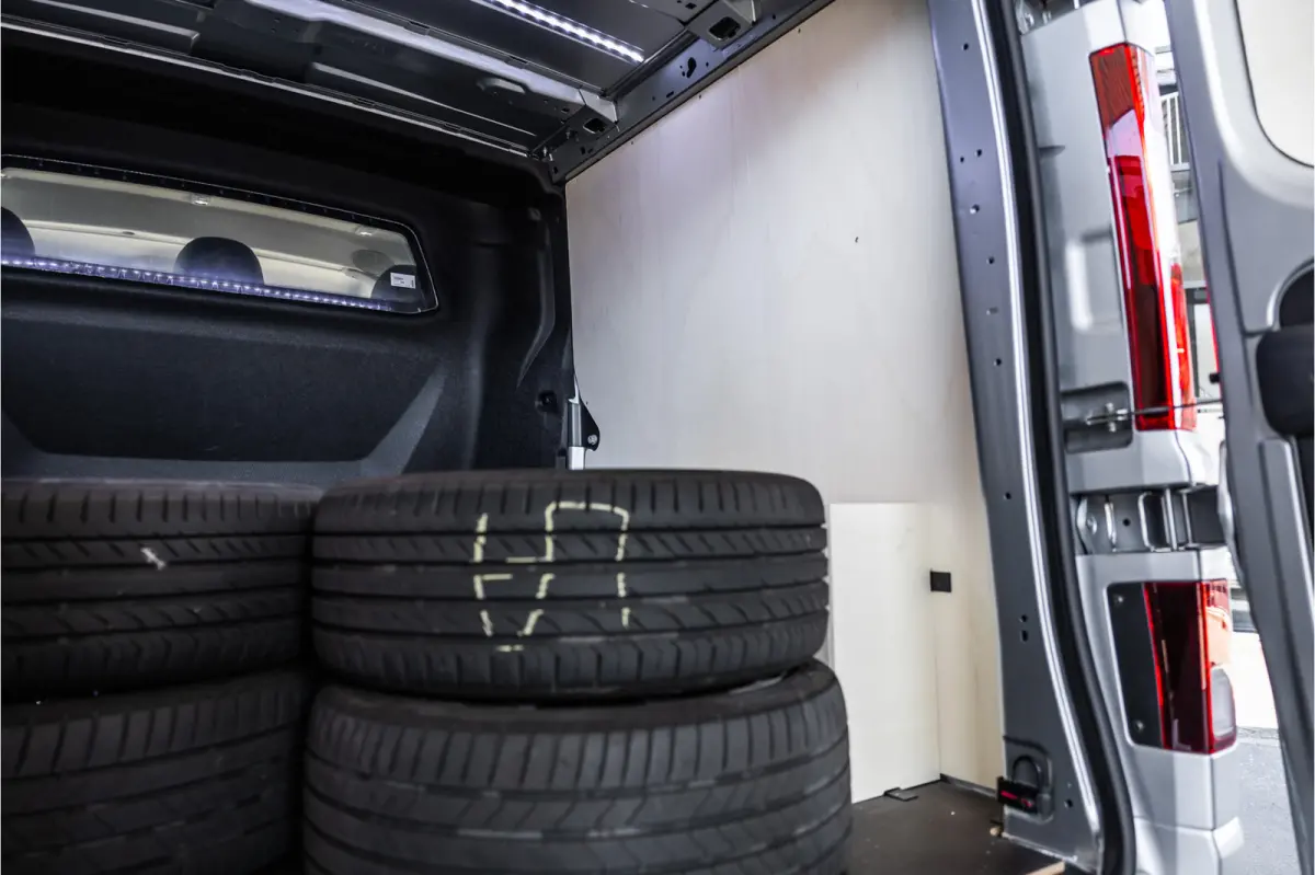 2.0 Blue dCi 170 PK L2H1 DC | Dubbel cabine | Camera | CarPlay | Navigatie | Betimmering | Trekhaak | Stoelverwarming | Virtual Cockpit | 5-Zitter| NAP Logisch