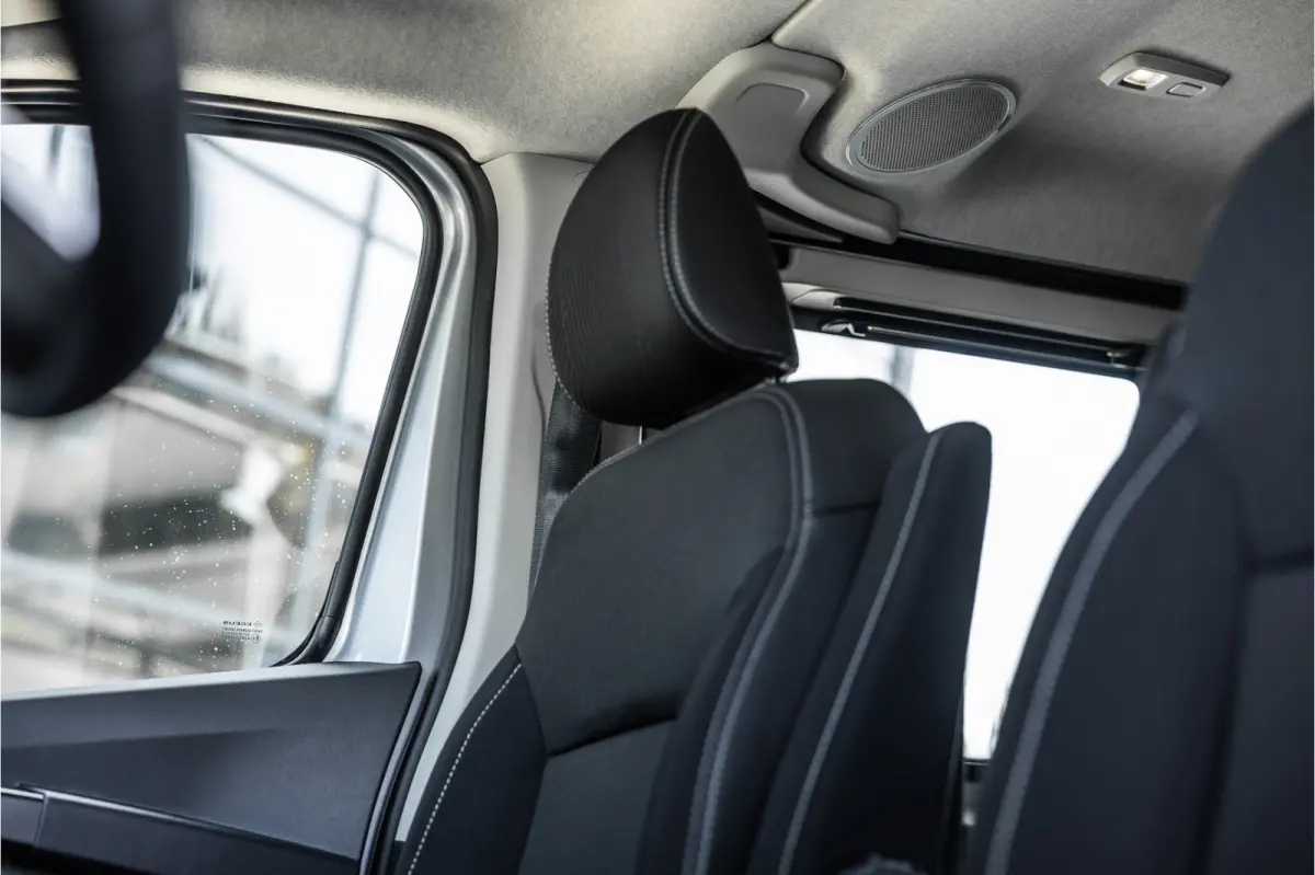 2.0 Blue dCi 170 PK L2H1 DC | Dubbel cabine | Camera | CarPlay | Navigatie | Betimmering | Trekhaak | Stoelverwarming | Virtual Cockpit | 5-Zitter| NAP Logisch