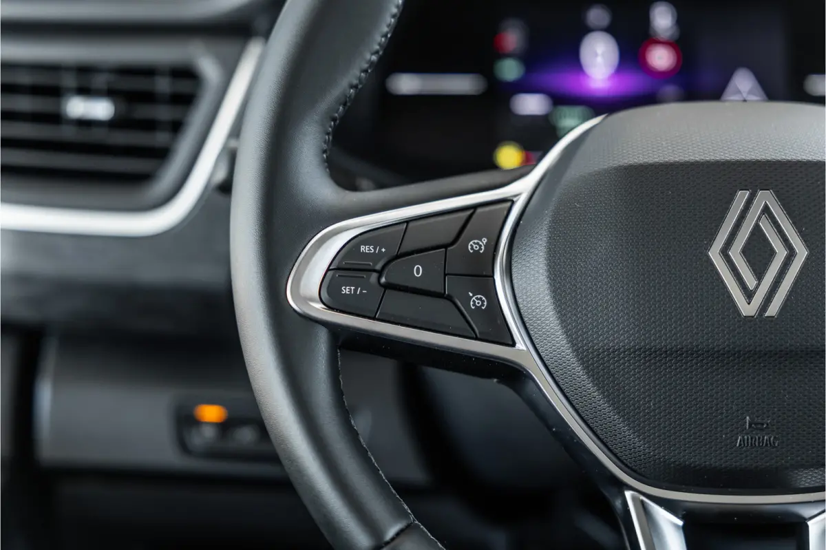 2.0 Blue dCi 170 PK L2H1 DC | Dubbel cabine | Camera | CarPlay | Navigatie | Betimmering | Trekhaak | Stoelverwarming | Virtual Cockpit | 5-Zitter| NAP Logisch