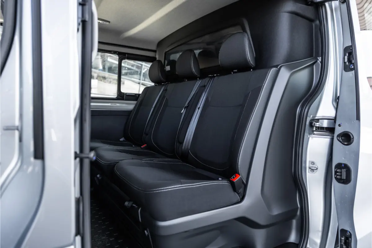 2.0 Blue dCi 170 PK L2H1 DC | Dubbel cabine | Camera | CarPlay | Navigatie | Betimmering | Trekhaak | Stoelverwarming | Virtual Cockpit | 5-Zitter| NAP Logisch