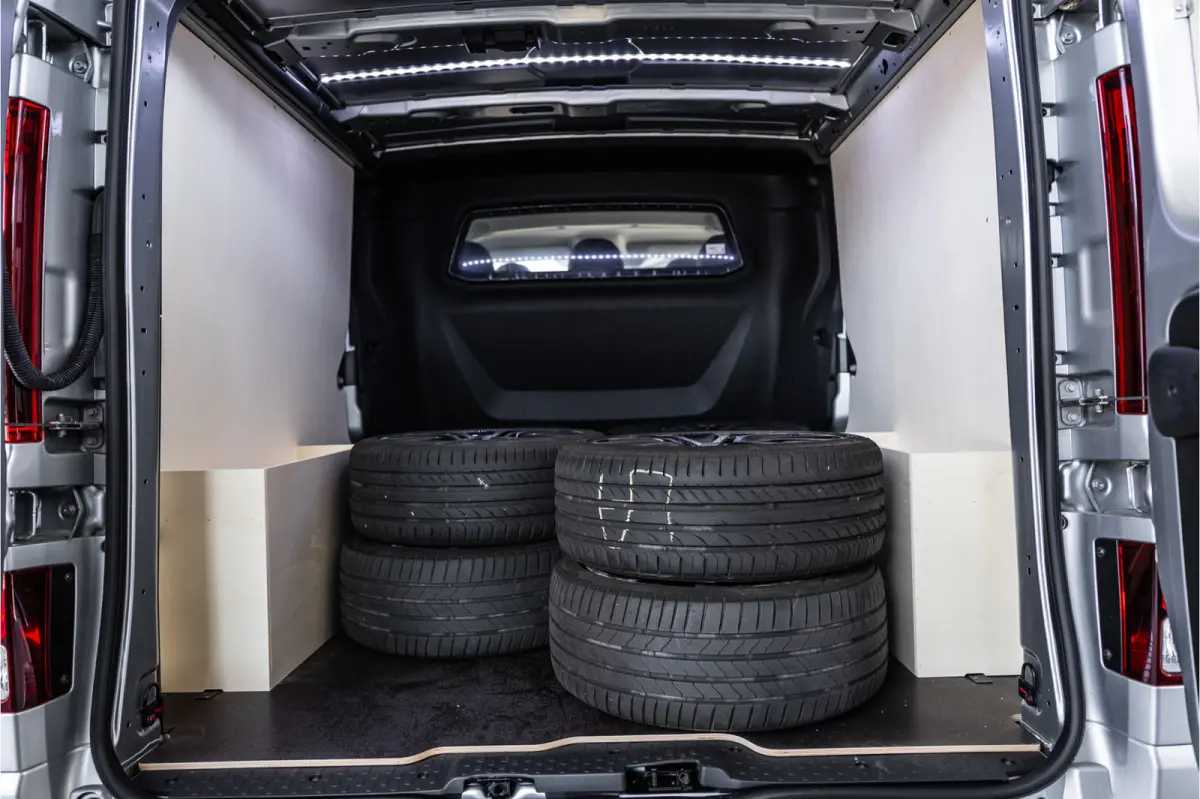 2.0 Blue dCi 170 PK L2H1 DC | Dubbel cabine | Camera | CarPlay | Navigatie | Betimmering | Trekhaak | Stoelverwarming | Virtual Cockpit | 5-Zitter| NAP Logisch