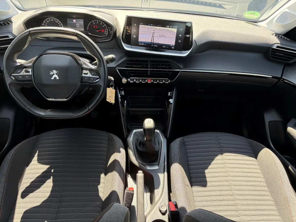 1.2 PureTech Blue Lease Active 2e Eigenaar,D-riem vv in 11-2025,Camera,Navi,Carplay,75pk,Clima,Cruise,Rijstrooksensor,Pdc,Lm velgen,N.A.P,Apk tot 11-2027