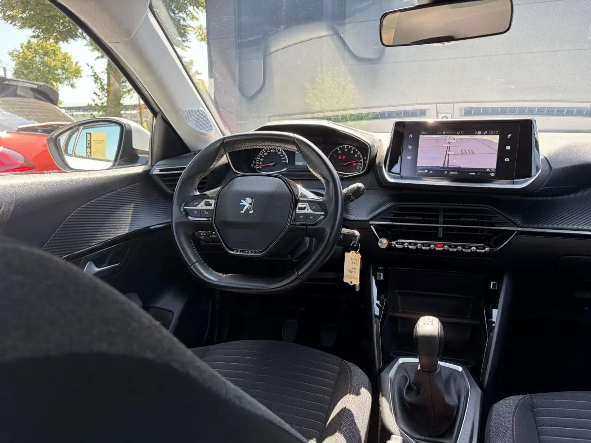 1.2 PureTech Blue Lease Active 2e Eigenaar,D-riem vv in 11-2025,Camera,Navi,Carplay,75pk,Clima,Cruise,Rijstrooksensor,Pdc,Lm velgen,N.A.P,Apk tot 11-2027