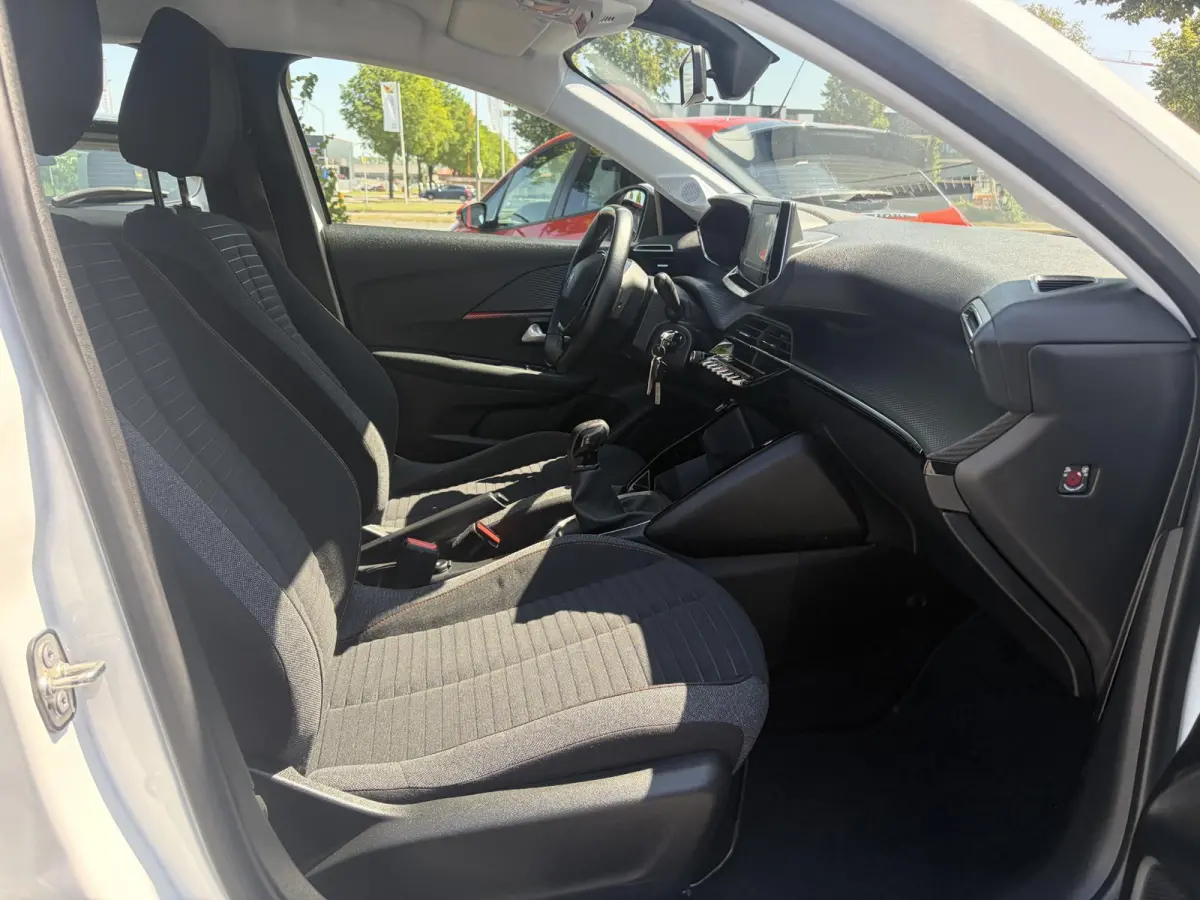 1.2 PureTech Blue Lease Active 2e Eigenaar,D-riem vv in 11-2025,Camera,Navi,Carplay,75pk,Clima,Cruise,Rijstrooksensor,Pdc,Lm velgen,N.A.P,Apk tot 11-2027