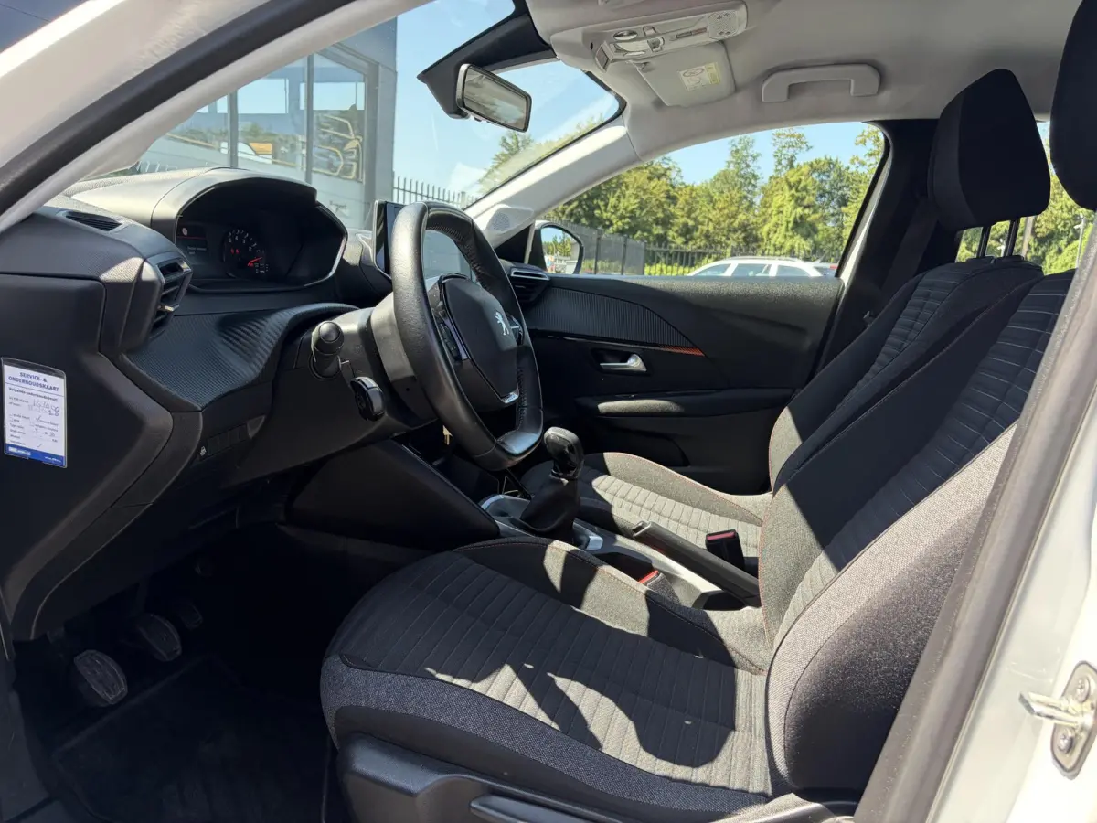 1.2 PureTech Blue Lease Active 2e Eigenaar,D-riem vv in 11-2025,Camera,Navi,Carplay,75pk,Clima,Cruise,Rijstrooksensor,Pdc,Lm velgen,N.A.P,Apk tot 11-2027
