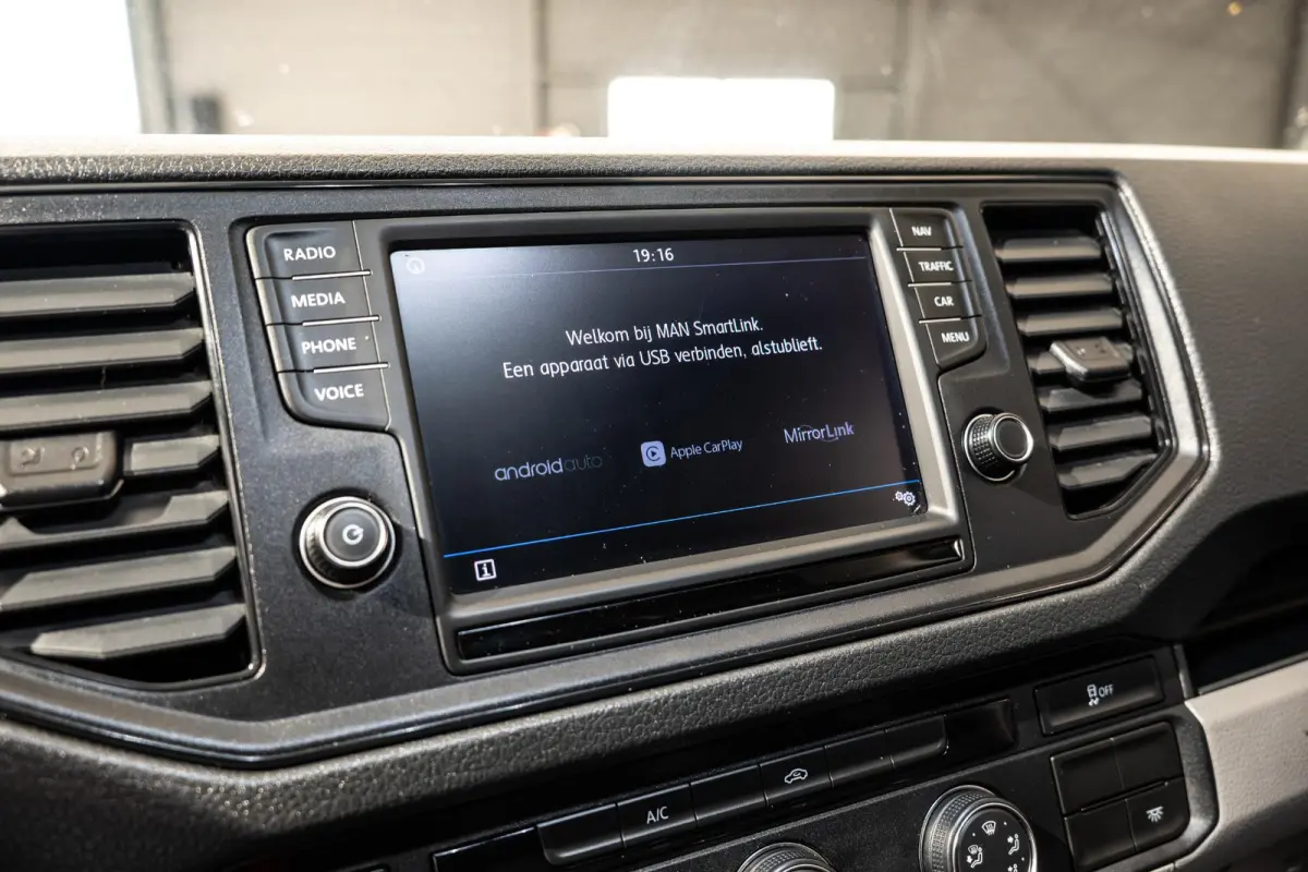 35 2.0 Standaard L3H2 4x4 | Geveerde stoelen | Apple Carplay