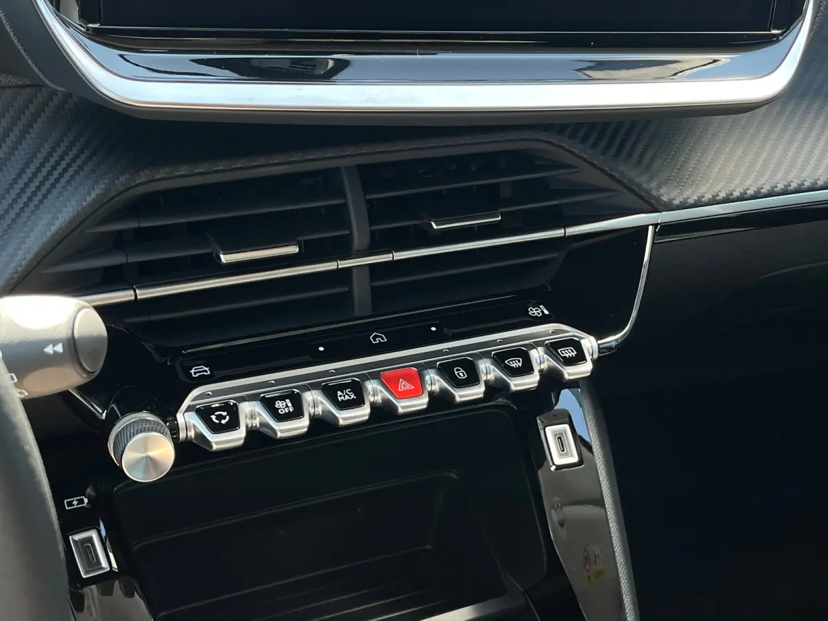 EV Business 50 kWh VOORRAAD ACTIE | 8 JAAR GARANTIE | Achteruitrijcamera | Apple Carplay/Android Auto|telefoonintegratie premium | Armsteun voor