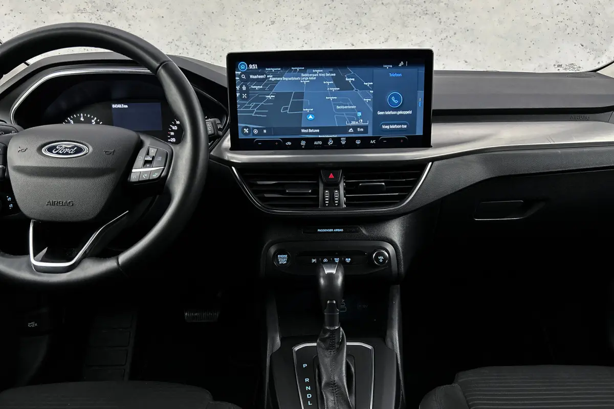 1.0 EcoBoost Hybrid Titanium | Apple Carplay | Cruise control