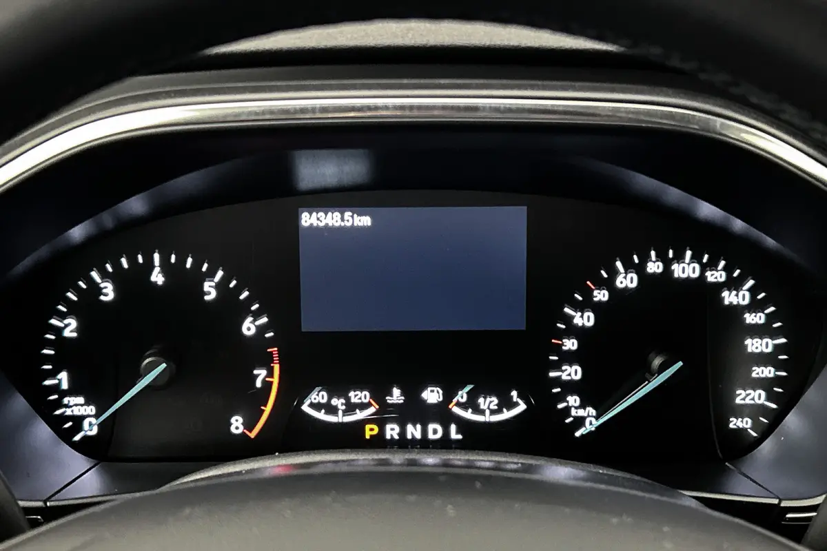 1.0 EcoBoost Hybrid Titanium | Apple Carplay | Cruise control