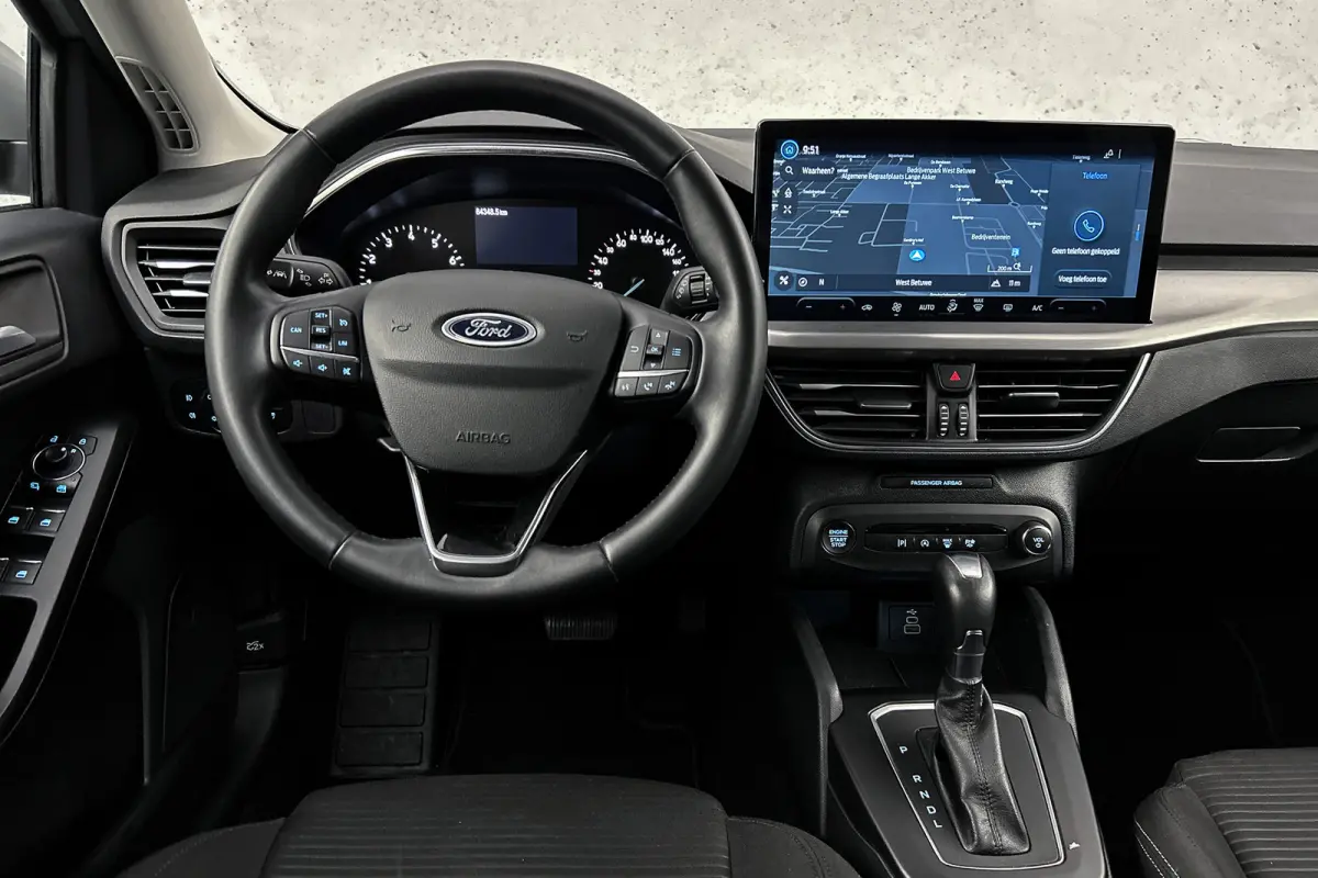 1.0 EcoBoost Hybrid Titanium | Apple Carplay | Cruise control