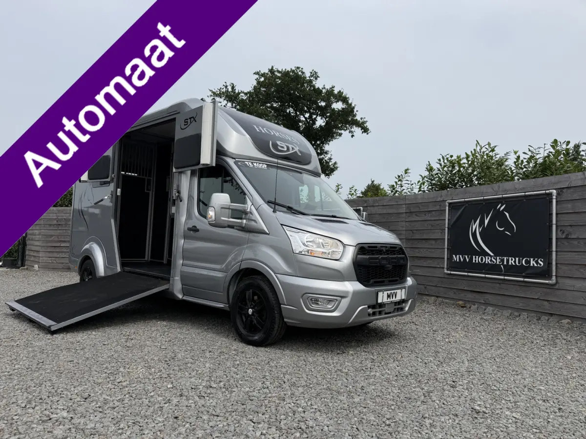 | HORSETRUCK | STX | STALLION 2XL | 2022 | AUTOMATIC | HENGST | 117.907KM | 2-SEAT | L3 | 160PK | LUXE | BELGISCH KENTEKEN