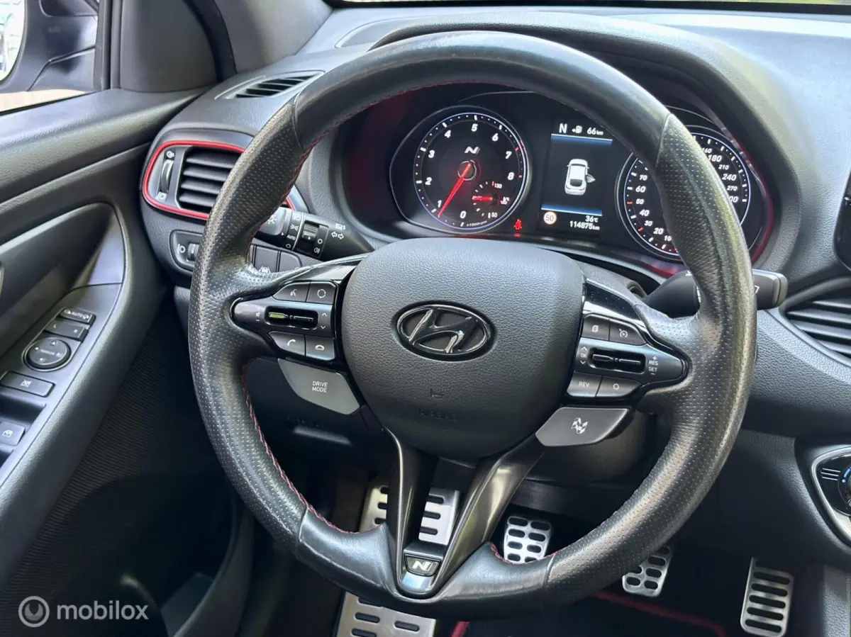 2.0 T-GDI. PANO, NAVI, CAMERA, XENON